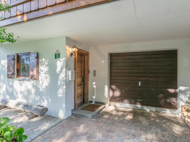 Entrance / Reception