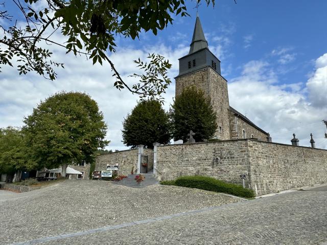 Surroundings (1-5 km)