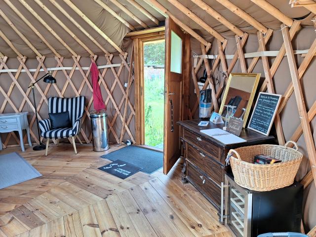 Entrance / Reception