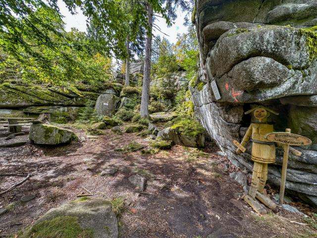 Surroundings (1-5 km)