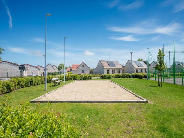 Immediate Surroundings (<1 km)