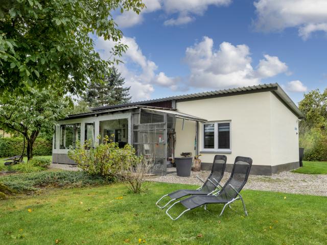 Außenseite Ferienhaus [Sommer]