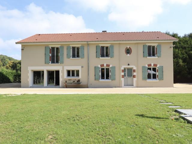 Außenseite Ferienhaus [Sommer]