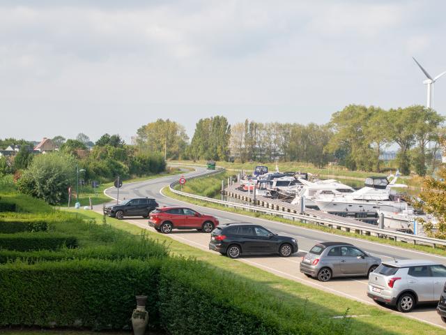 Immediate Surroundings (<1 km)