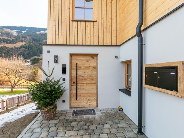 Entrance / Reception