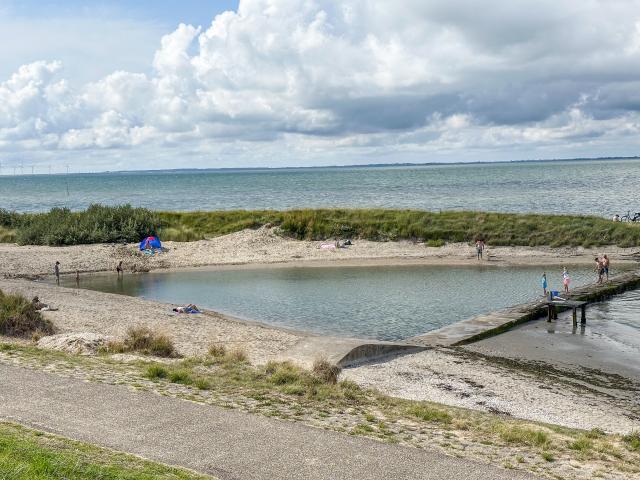 A proximité directe (<1 km)