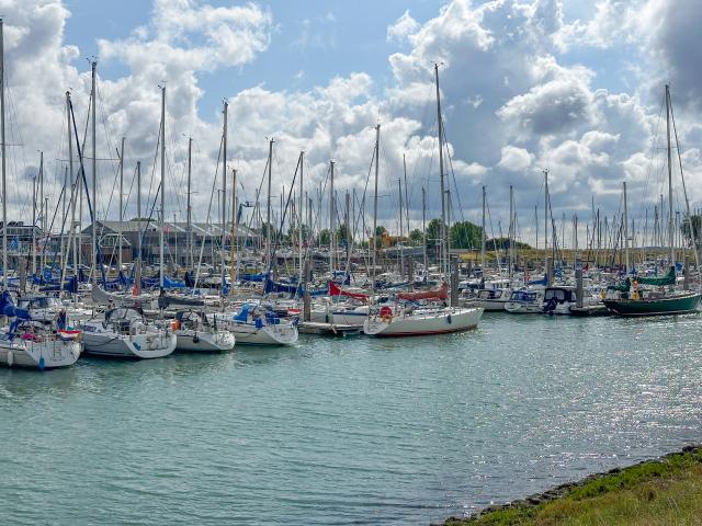 A proximité directe (<1 km)