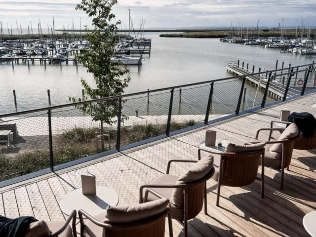 A proximité directe (<1 km)