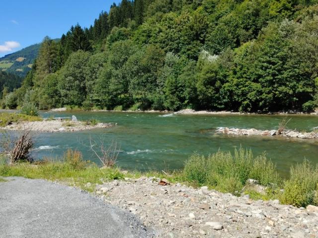 Immediate Surroundings (<1 km)