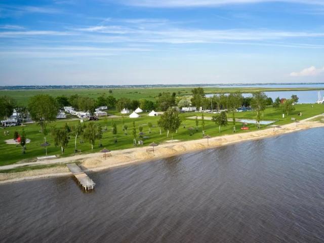 A proximité directe (<1 km)