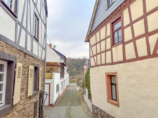 Immediate Surroundings (<1 km)