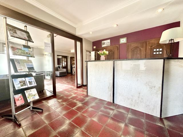 Entrance / Reception