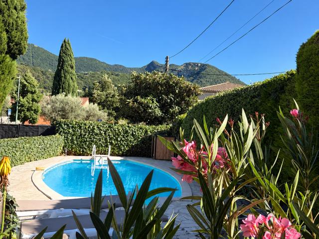 Holiday Home Swimming Pool