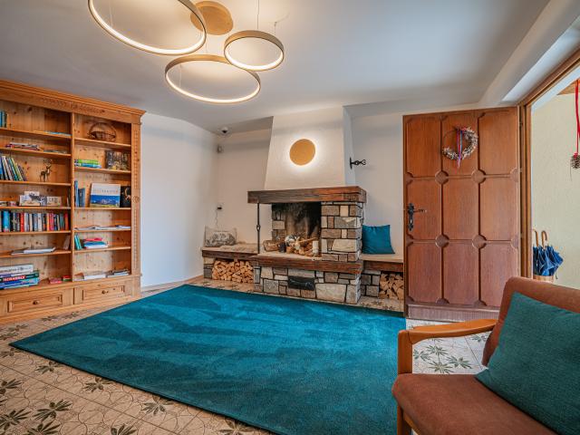 Entrance / Reception