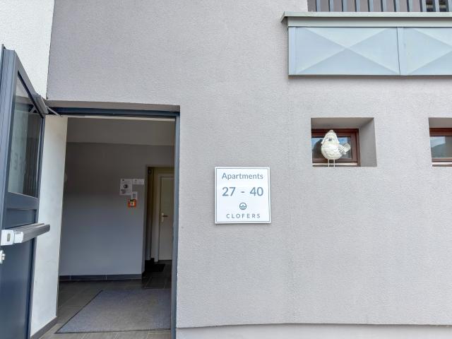 Entrance / Reception