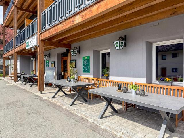 Immediate Surroundings (<1 km)