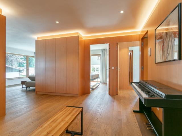 Entrance / Reception