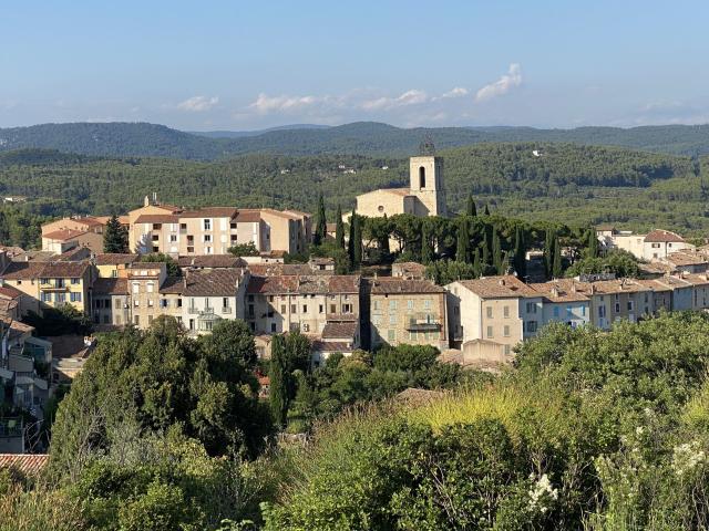 Dans les environs (1-5 km)