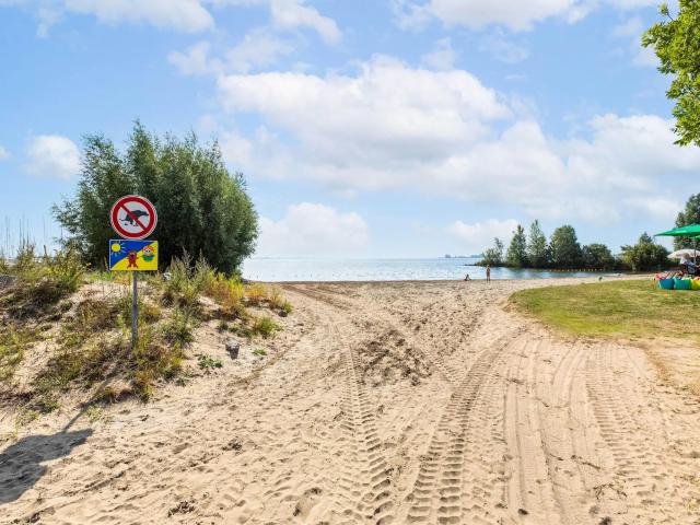 Immediate Surroundings (<1 km)