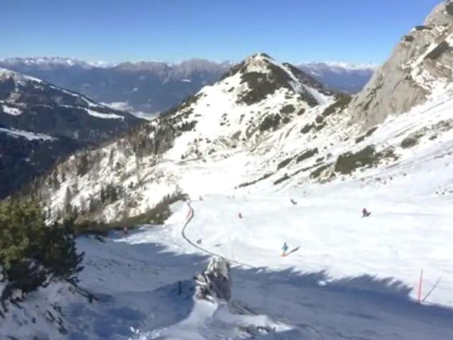 Region (>5 km)