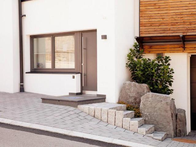 Entrance / Reception