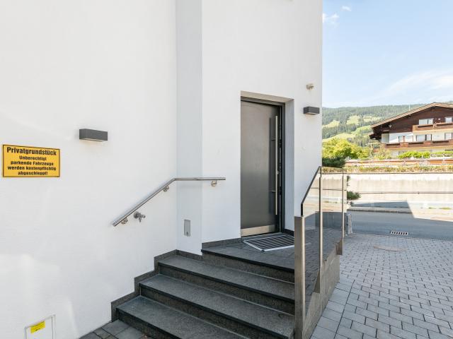 Entrance / Reception
