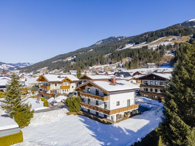 Außenseite Ferienhaus [Winter]