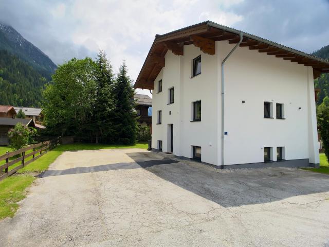 Außenseite Ferienhaus [Sommer]