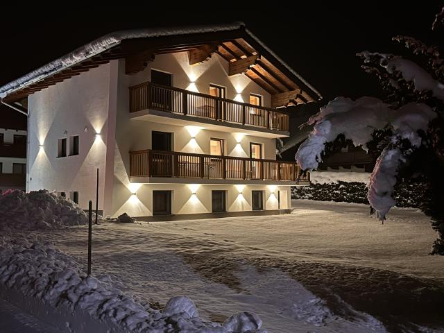 Außenseite Ferienhaus [Winter]
