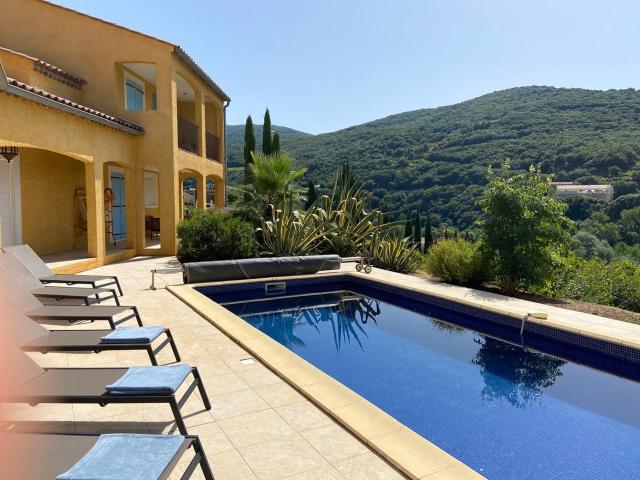 Holiday Home Swimming Pool
